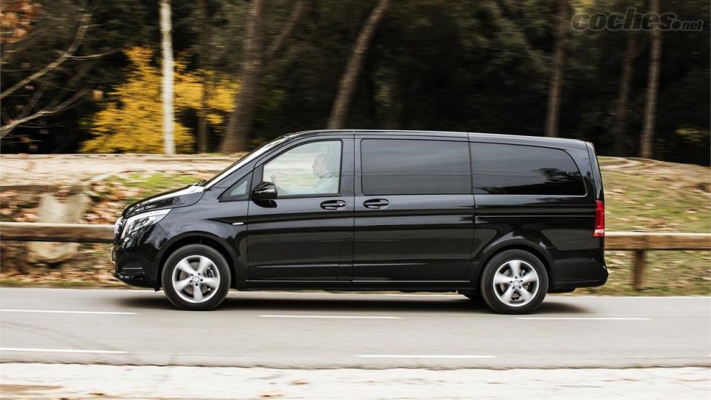 Mercedes benz Minivan clase V para grupos color negro