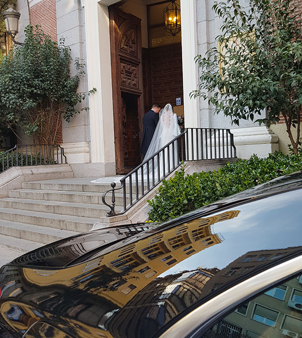Coche con chófer para bodas en Madrid